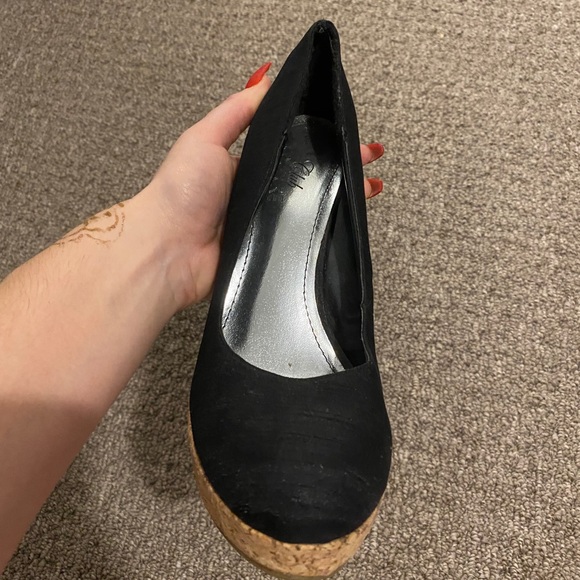 BLACK CORK STILLETOS - Picture 2 of 2